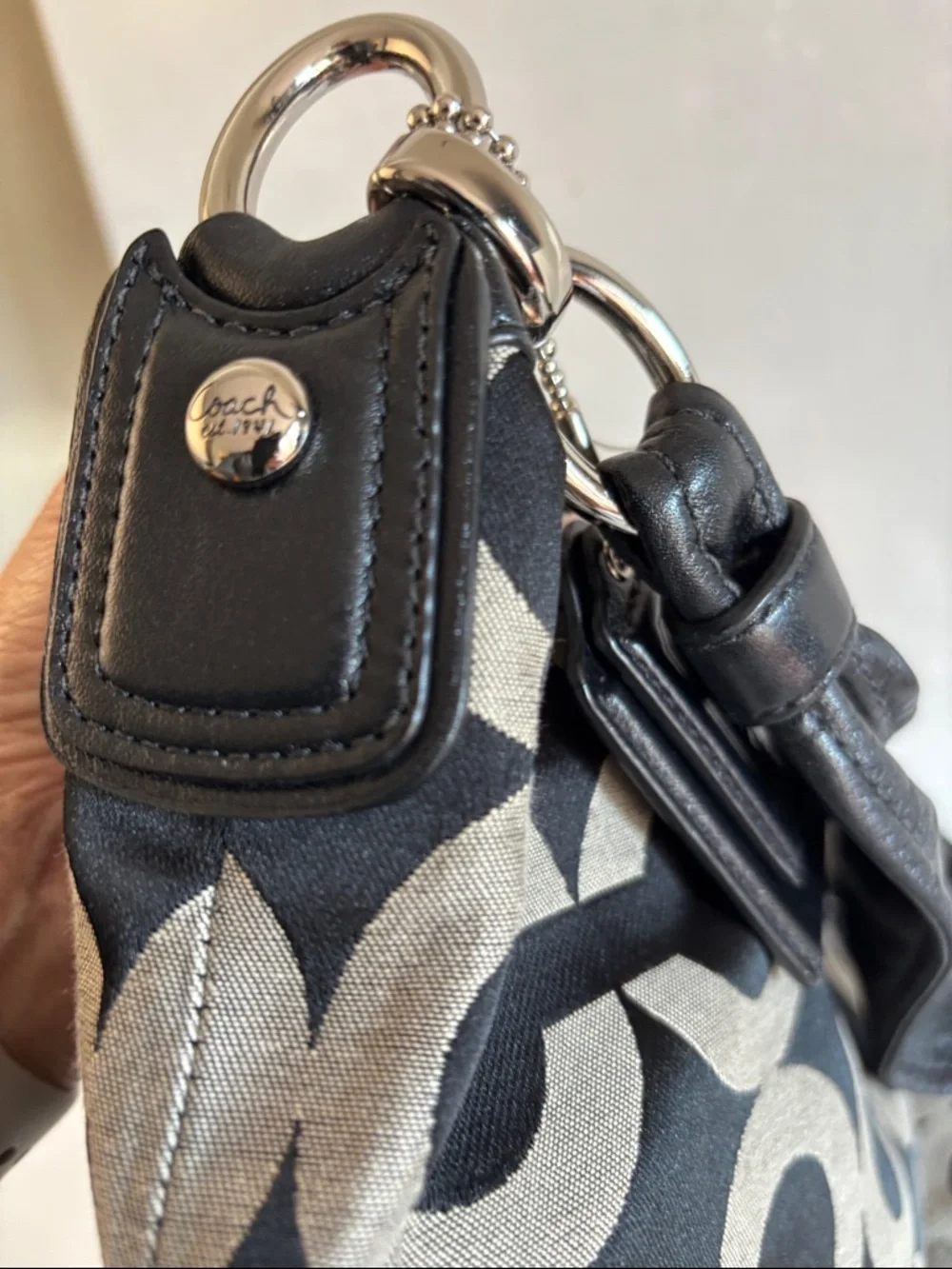 Coach Black & Cream Signature Shoulder Bag - Picture 9 of 16